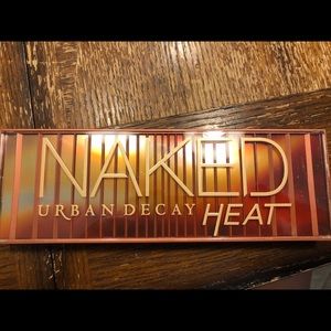 Urban Decay Naked Heat Palette
